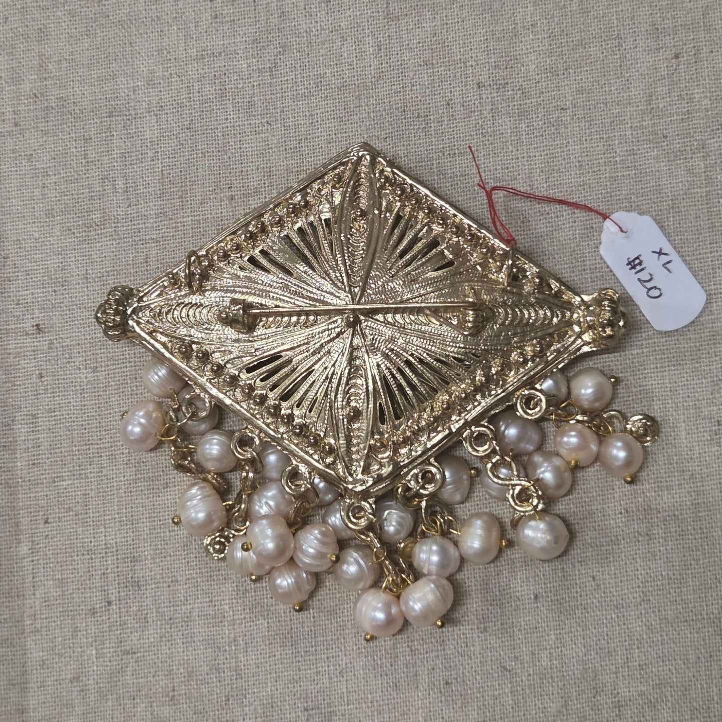 Nyana Nyana Fresh Water Pearl Diamond Shaped Brooch Kerongsang Gold