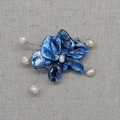 Nyana Nyana Shell and Fresh Water Pearl Brooch Kerongsang