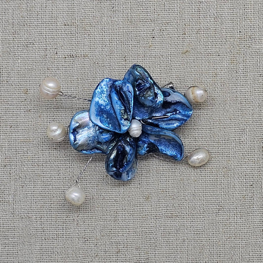 Nyana Nyana Shell and Fresh Water Pearl Brooch Kerongsang
