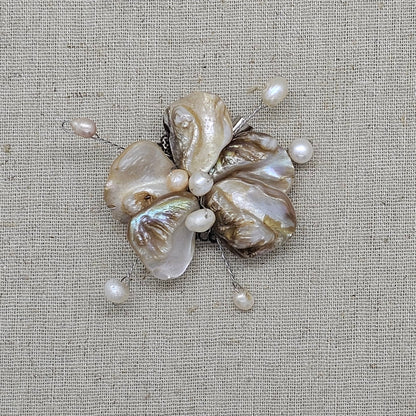 Nyana Nyana Shell and Fresh Water Pearl Brooch Kerongsang