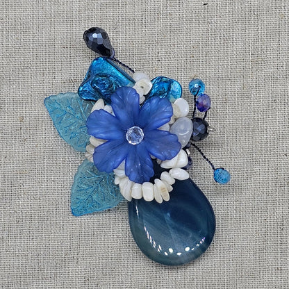 Nyana Nyana Shell and Fresh Water Pearl Brooch Kerongsang