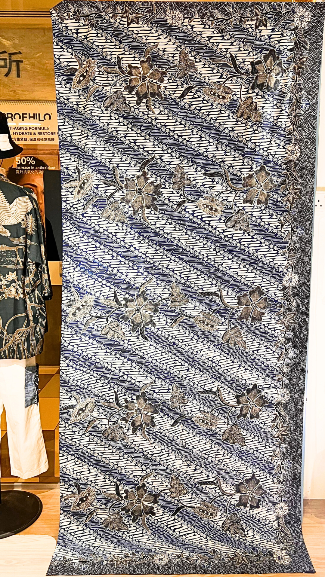 Nyana Nyana Hand Drawn Batik Tulis Cotton Fabric – Naturally Dyed Artisan Textile | Parang Bunga Hitam