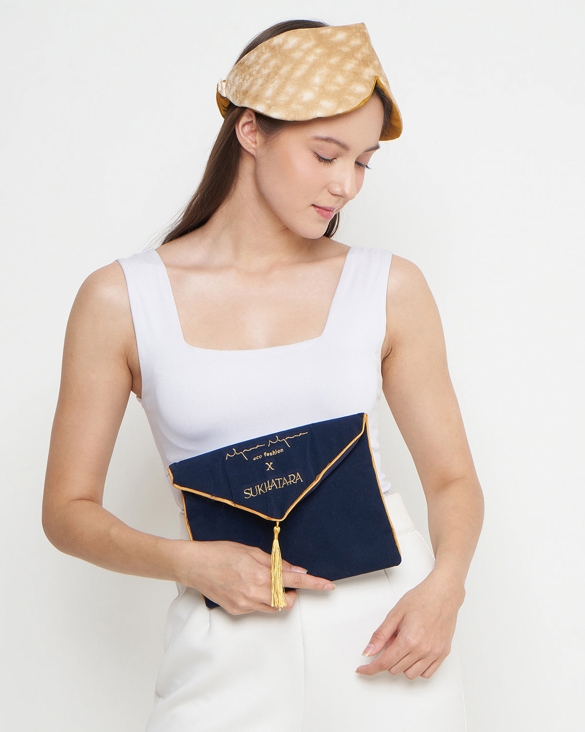 Nyana Nyana x Sukhatara Unwind Kit – Vegan Silk Cupro | Gold