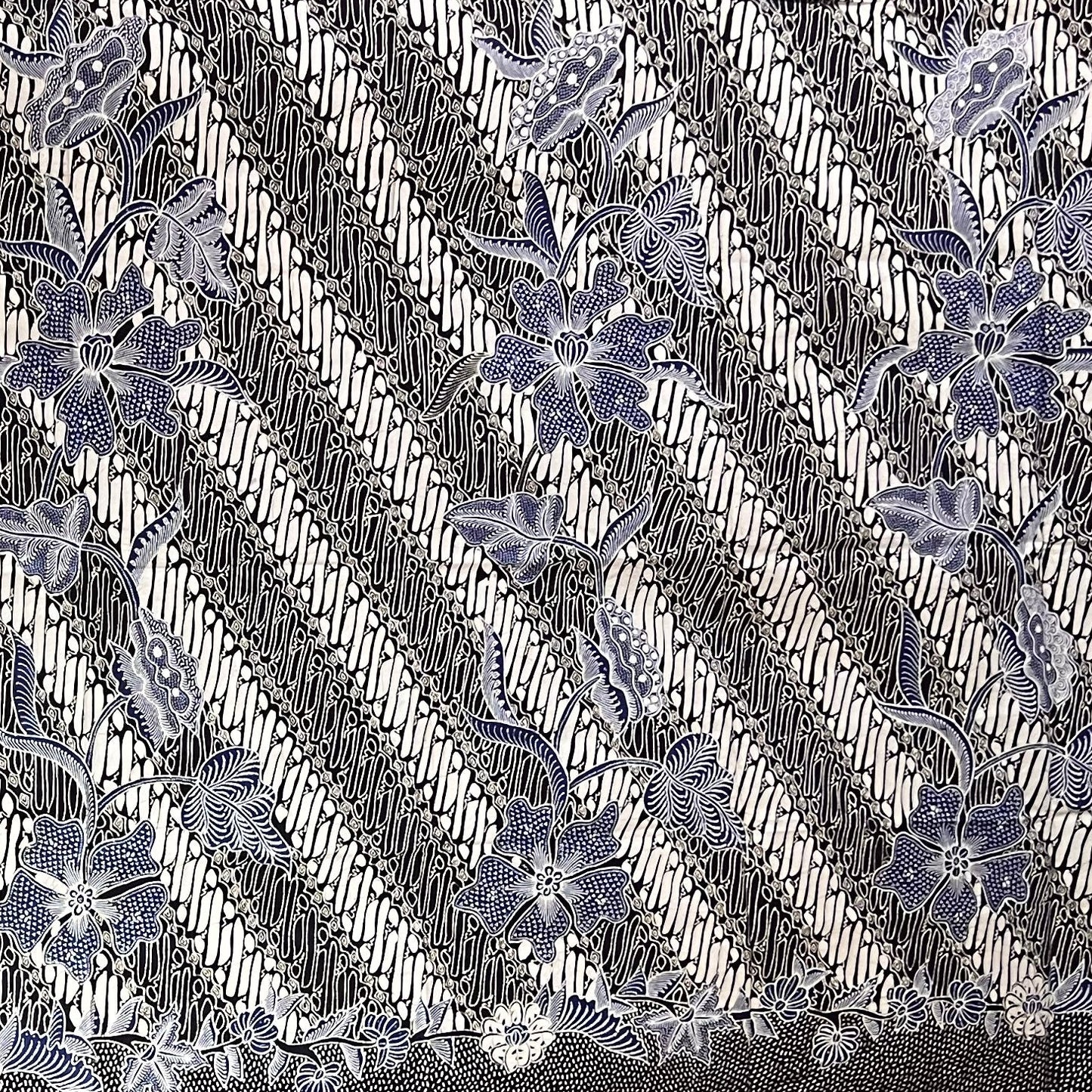 Nyana Nyana Hand Drawn Batik Tulis Cotton Fabric – Naturally Dyed Artisan Textile | Parang Bunga Biru