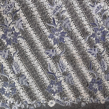 Nyana Nyana Hand Drawn Batik Tulis Cotton Fabric – Naturally Dyed Artisan Textile | Parang Bunga Biru