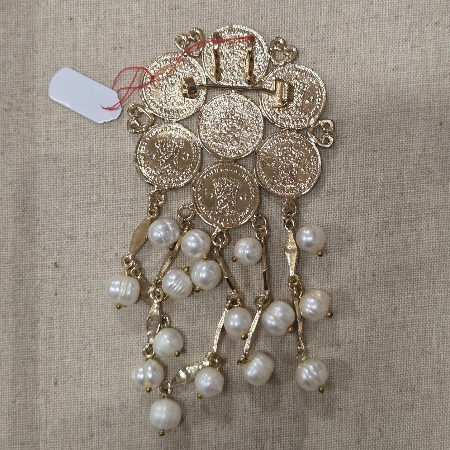 Nyana Nyana Fresh Water Pearl Coin Shaped Brooch Kerongsang Gold