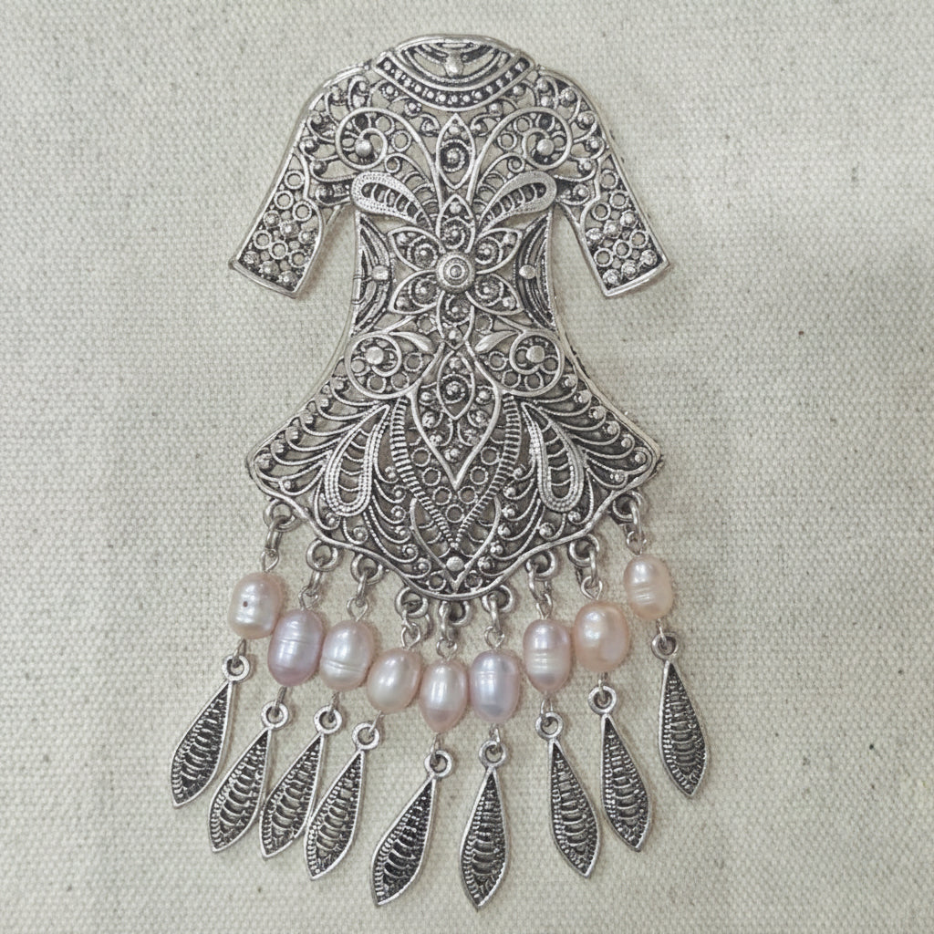 Nyana Nyana Fresh Water Pearl Kebaya Shaped Brooch Kerongsang Gold L