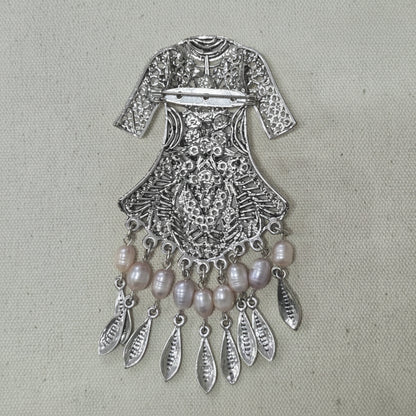 Nyana Nyana Fresh Water Pearl Kebaya Shaped Brooch Kerongsang Gold L